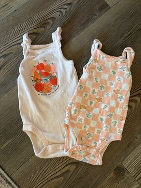 Carter’s Baby Girls Peach & Floral Check Bodysuit bundle Set (2) - Pink
